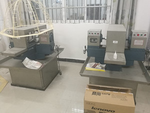 如何選擇微機(jī)控制高低溫電子拉力試驗(yàn)機(jī)